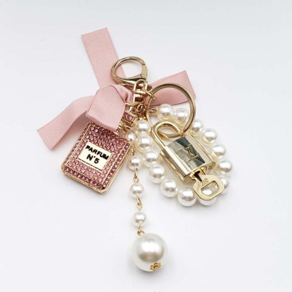 LV Gold Padlock Authentic 🔑 Luxury Bag Charm w/ Unbranded N5 Bottle Keychain